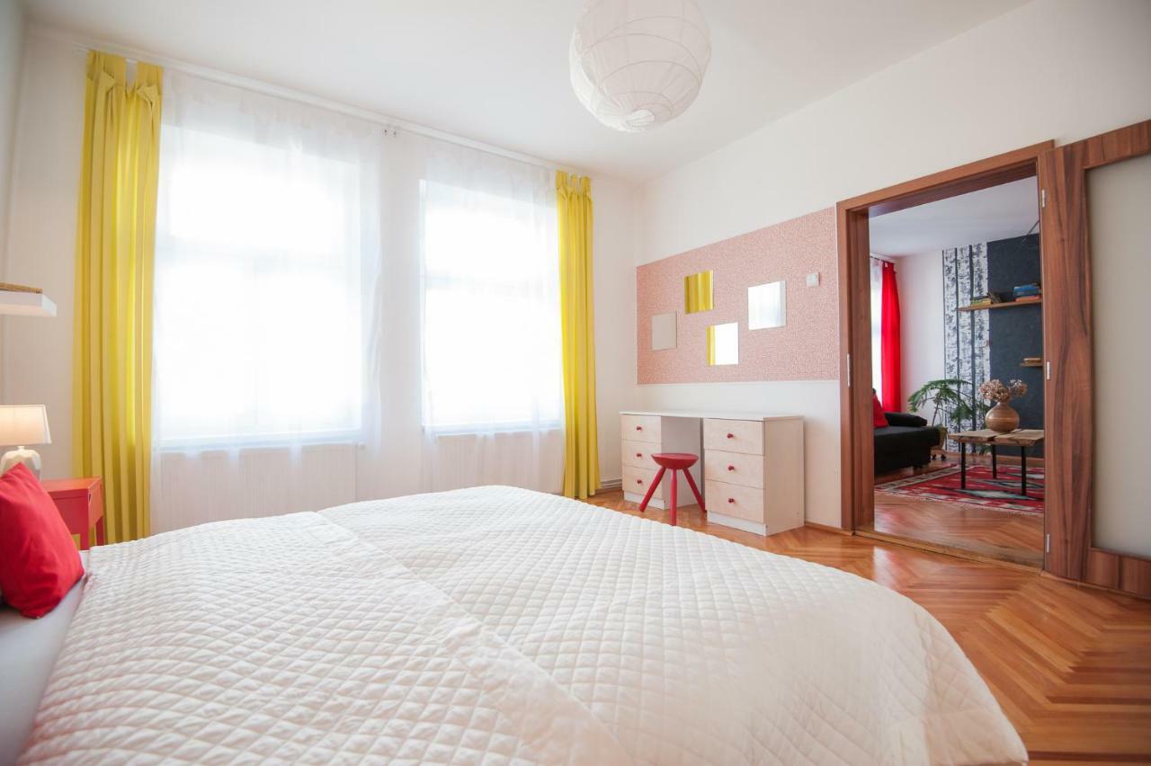 Spacious Stylish Apartment In Old Town Sibiu Luaran gambar